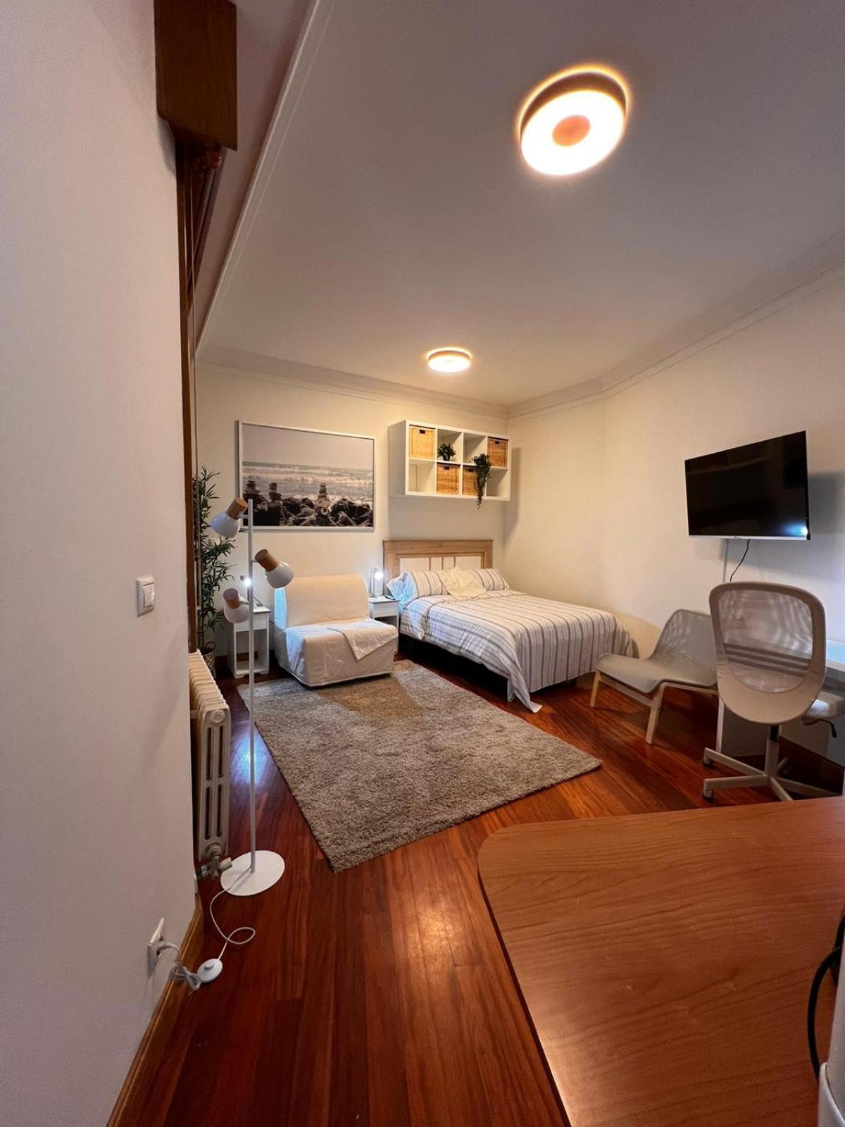 Central Suites Isabel II Vigo Exteriör bild